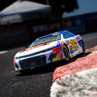 Losi Ricky Bobby No. 26 Wonder Bread Chevrolet ZL1 – manufacturer photo 25